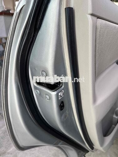 Toyota Innova 2.0E đời 2015 xe đẹp