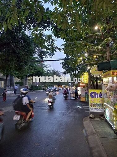 Cho thuê mặt bằng trước nhà 3,5 Tr/ th