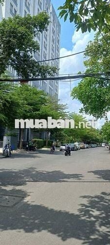 Cho thuê mặt bằng trước nhà 3,5 Tr/ th