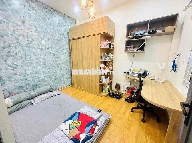 Bán nhà phố hiện đại 1tr1 lầu đường Phạm Hồng Thái