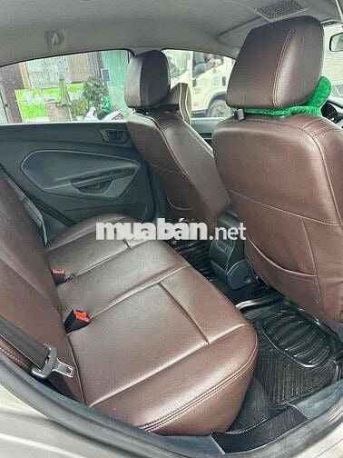 Ford Fiesta 5 chổ rin 100% cực mới
