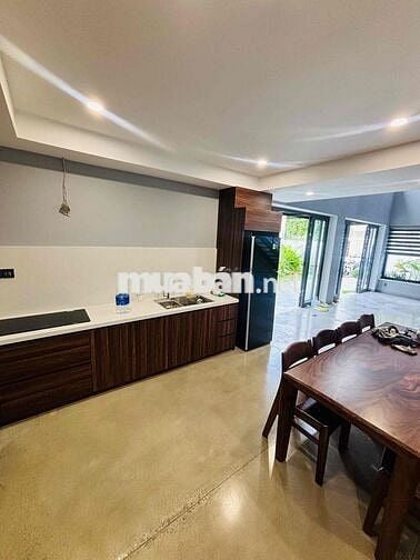 CHO THUÊ VILLA SÂN VƯỜN MỚI 100% KHU HỒ NGHINH GẦN BIỂN