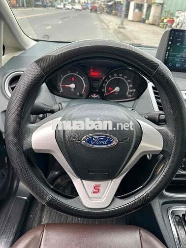 Ford Fiesta 5 chổ rin 100% cực mới