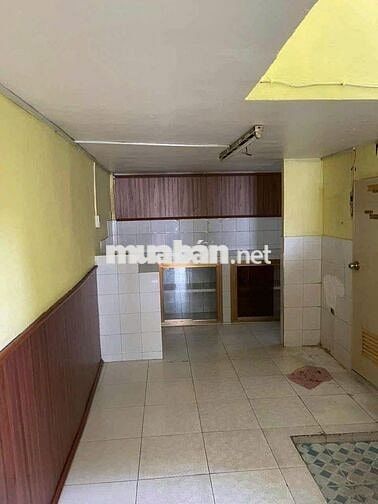 4PN, 3WC. Mặt tiền 283 Thái Phiên, Q11. Giá 14 triệu