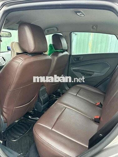 Ford Fiesta 5 chổ rin 100% cực mới