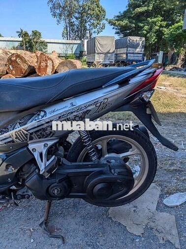 Yamaha Nouvo Đen Bạc