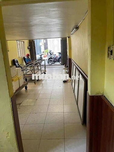 4PN, 3WC. Mặt tiền 283 Thái Phiên, Q11. Giá 14 triệu