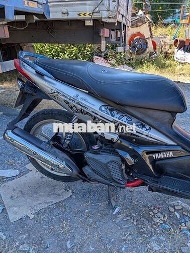 Yamaha Nouvo Đen Bạc