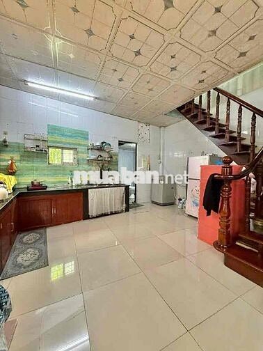 3,5 tỷ bán nhà Tân Phú 48m2, 2 tầng, 4PN, ngay gần chợ Tân Hương SHR