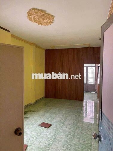 4PN, 3WC. Mặt tiền 283 Thái Phiên, Q11. Giá 14 triệu