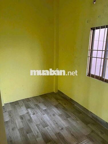 4PN, 3WC. Mặt tiền 283 Thái Phiên, Q11. Giá 14 triệu