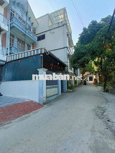 nhà Phụng Châu- Ô tô vào 5.3 tỷ