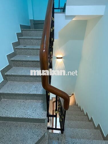 Nhà nguyên căn hẻm 5m,nhà mới xây, trệt, 2 lầu, sân thượng, DTSD102m2