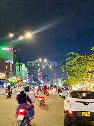 Bán nhà mặt tiền rẻ đẹp 3 lầu (4x14) 358 Dương Quảng Hàm p5 Gò Vấp 