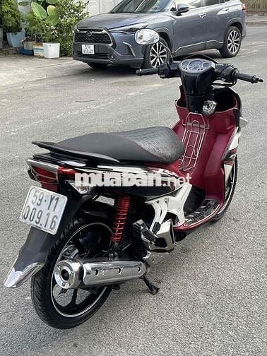 cần bán xe nouvo 4 chính chủ ký giấy xe ngyên rin