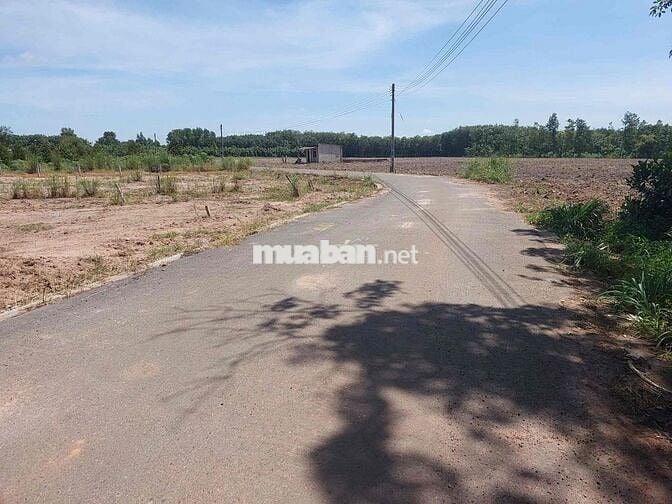 đất cách chợ thái bình 700m 1 sec dt749b