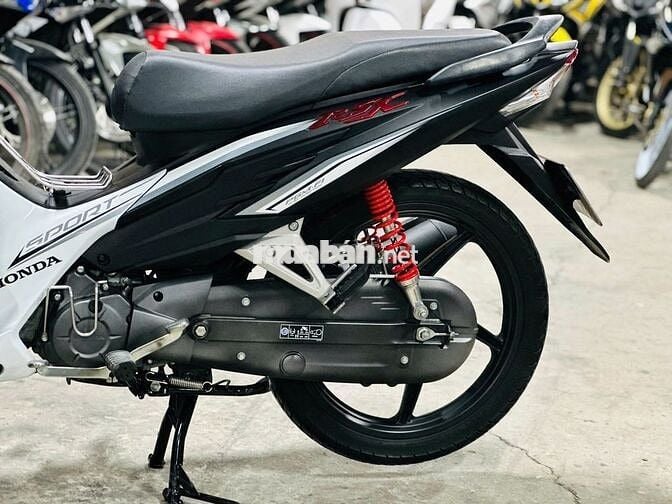 XE MÁYTHANH TÙNG_HONDA WAVE RSX FI110 ĐEN TRẮNG