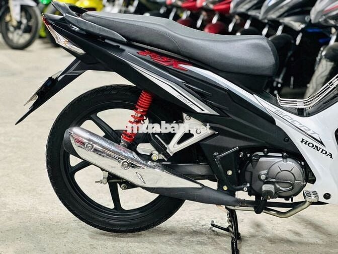 XE MÁYTHANH TÙNG_HONDA WAVE RSX FI110 ĐEN TRẮNG