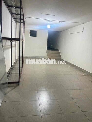 Cho thuê MBKD có kho để hàng Mt đường Phạm Văn Đồng,P Linh Tây