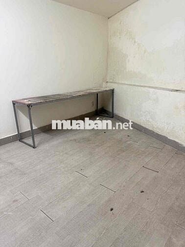 Cho thuê MBKD có kho để hàng Mt đường Phạm Văn Đồng,P Linh Tây