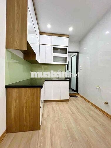 Tập thể Đại La, 2 ngủ ban công rộng, bãi ô tô, sổ đỏ CC, tặng NT 60m2