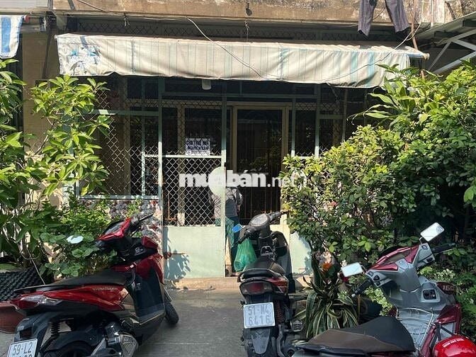 Bán chung cư tầng trệt , sổ hồng riêng  , 4m * 14* , gi