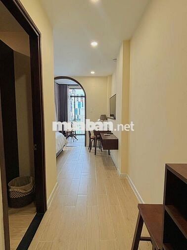 Căn hộ mini full nội thất ban công  _ gần vòng xoay ĐBP Quận 1