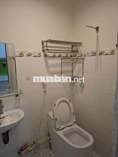 Cho thuê chung cư An Sương 110m2 2pn 2wc Sơn mới ở liền giá 6 triệu