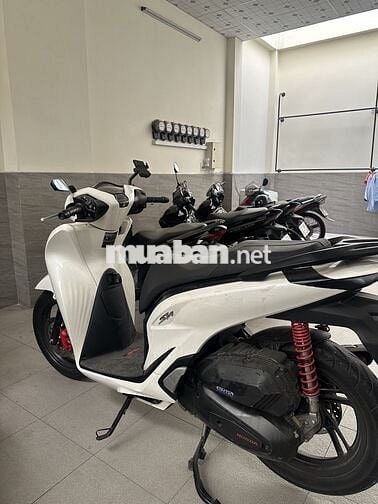 Honda SH 125 CBS 2022 Trắng 10000 km