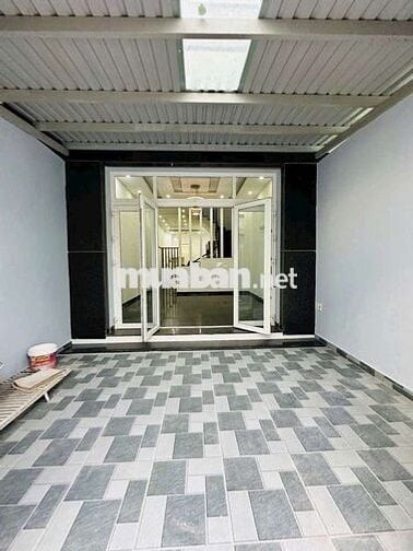 Bán nhà 4 tầng trung tâm Nhà Bè