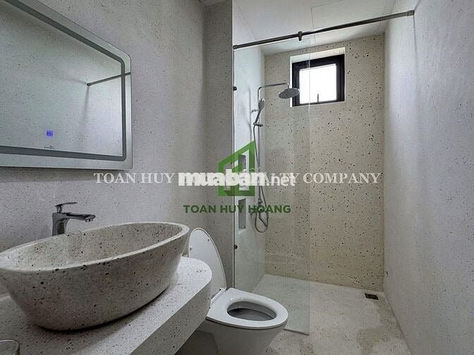 Nhà Nam Việt Á giá rẻ, gần đường Nghiêm Xuân Yêm –  4PN khép kín