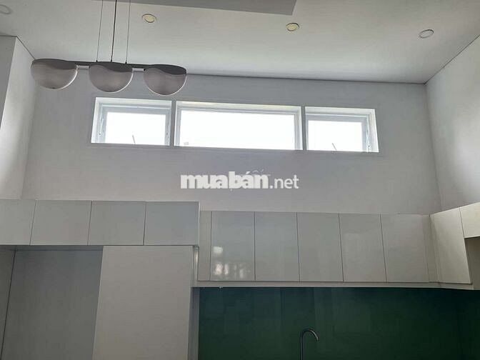 Bán nhà 4 tầng trung tâm Nhà Bè