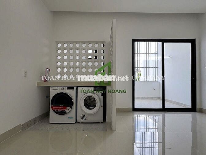 Nhà Nam Việt Á giá rẻ, gần đường Nghiêm Xuân Yêm –  4PN khép kín