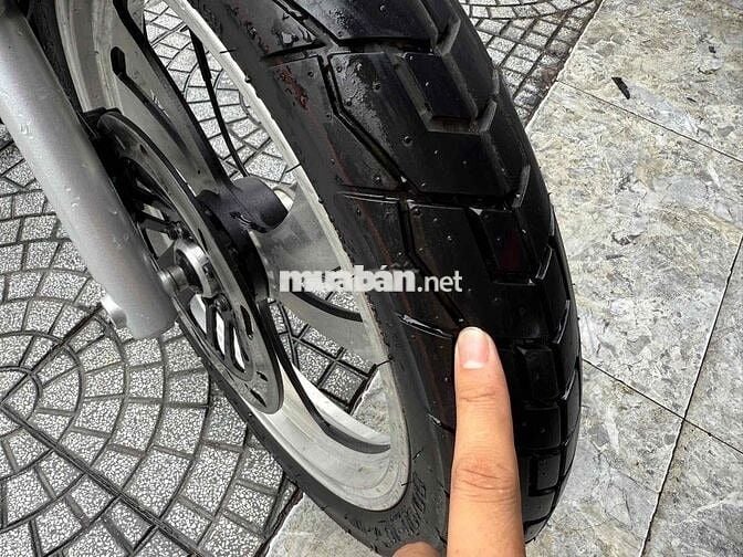 Bán suzuki GZ150A sx 2020 odo709klm mới 98%