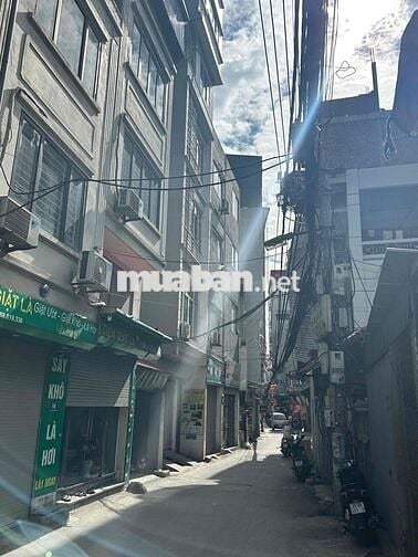 Bán nhà vị trí đep tại Yên Xá, nhà nở hậu, dt 35m2, đường ô tô tránh.