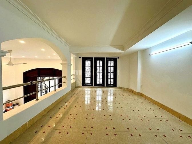 NHÀ XÂY 4 TẦNG ĐƯỜNG NGUYỄN HỮU CẢNH BÁN 16 TỶ