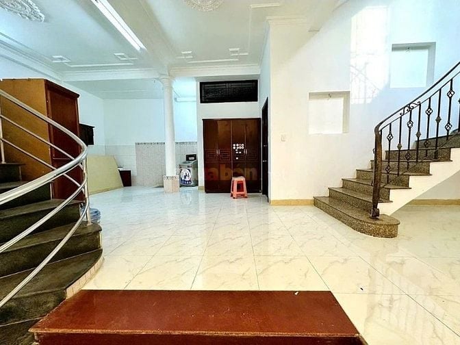 NHÀ XÂY 4 TẦNG ĐƯỜNG NGUYỄN HỮU CẢNH BÁN 16 TỶ