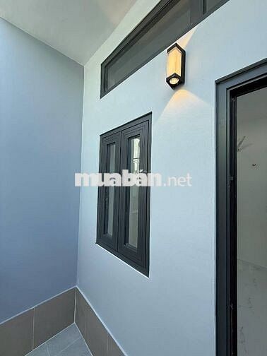 HIẾM - NHÀ NHỎ DỄ MUA - NGAY CHỢ BÌNH LONG - MỚI XÂY XONG VÀO Ở NGAY