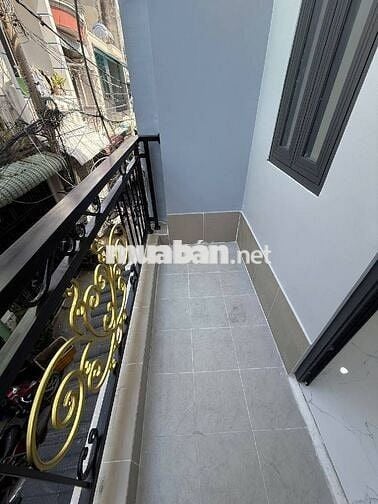 HIẾM - NHÀ NHỎ DỄ MUA - NGAY CHỢ BÌNH LONG - MỚI XÂY XONG VÀO Ở NGAY