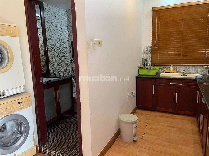 Căn hộ Trương Quyền, P6, Q3: 90m2, đầy đủ NT, 10tr, 2p ngủ rộng