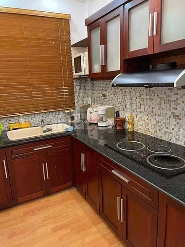Căn hộ Trương Quyền, P6, Q3: 90m2, đầy đủ NT, 10tr, 2p ngủ rộng