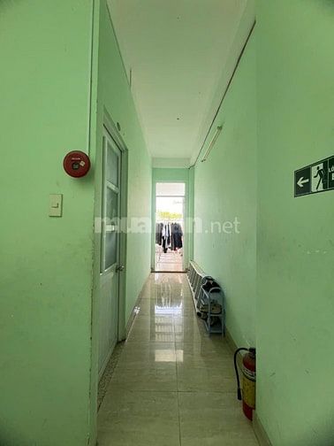 Cần bán CHDV đang kinh doanh 60 triệu / tháng ở Quận 10. 