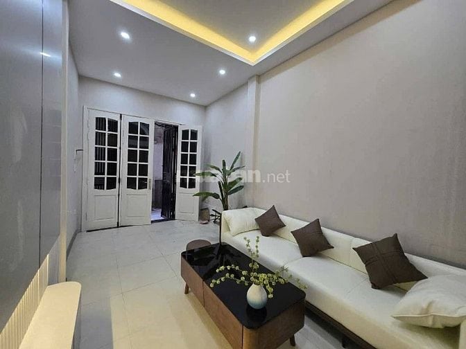 Nhà Đẹp Gần Phố Bùi Ngọc Dương, Hai Bà 40m, 4 tầng, mt 3.5m, 9.95 tỷ