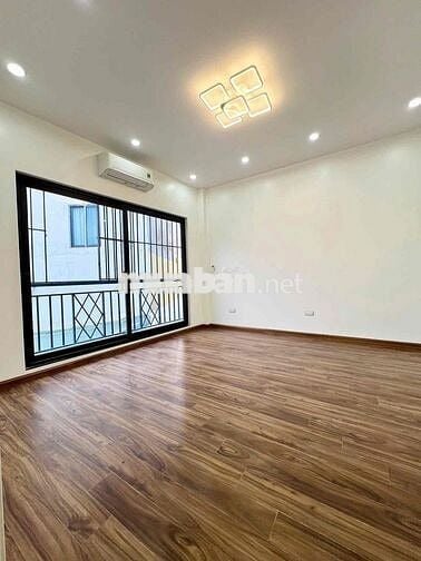 🔥 BÁN NHÀ PHỐ VĂN CAO – TRUNG TÂM BA ĐÌNH- 32m² x 5 TẦNG HƠN 7 TỶ
