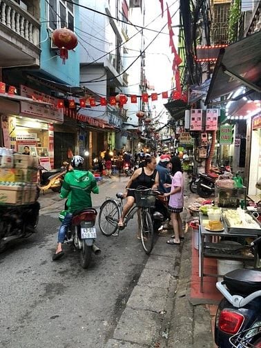 Cho thuê mặt bằng 40m2 tầng 1 nhà chính chủ làm cửa hàng tại ngõ chợ K