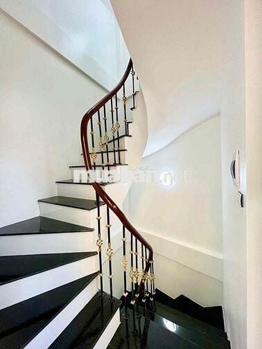 🔥 BÁN NHÀ PHỐ VĂN CAO – TRUNG TÂM BA ĐÌNH- 32m² x 5 TẦNG HƠN 7 TỶ