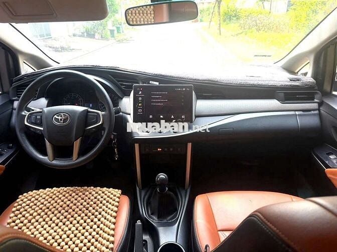 Toyota Innova 2018 Nâu vàng Số sàn