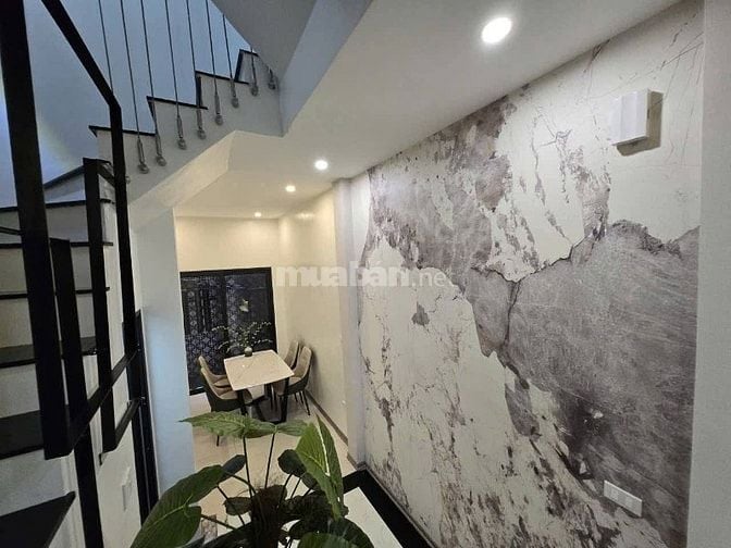 Nhà Đẹp Gần Phố Bùi Ngọc Dương, Hai Bà 40m, 4 tầng, mt 3.5m, 9.95 tỷ