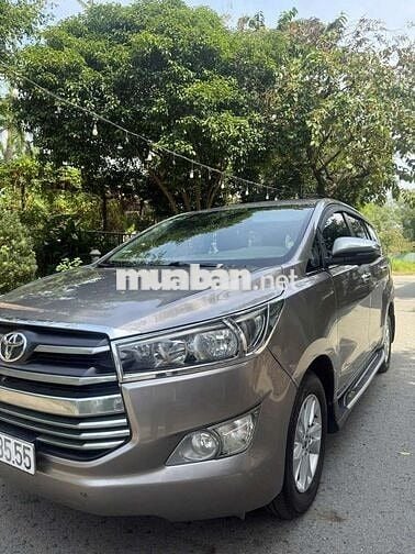 Toyota Innova 2018 Nâu vàng Số sàn