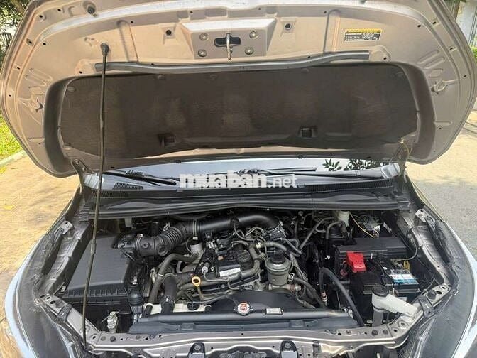 Toyota Innova 2018 Nâu vàng Số sàn